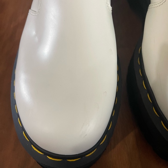 LIKE NEW White Dr Martens Chelsea Boots - Picture 6 of 9